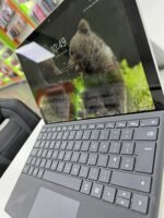 Microsoft Pro 5 Core i5 8GB RAM 256GB SSD